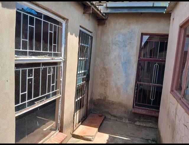 2 BEDROOM HOUSE FOR SALE IN PALM RIDGE